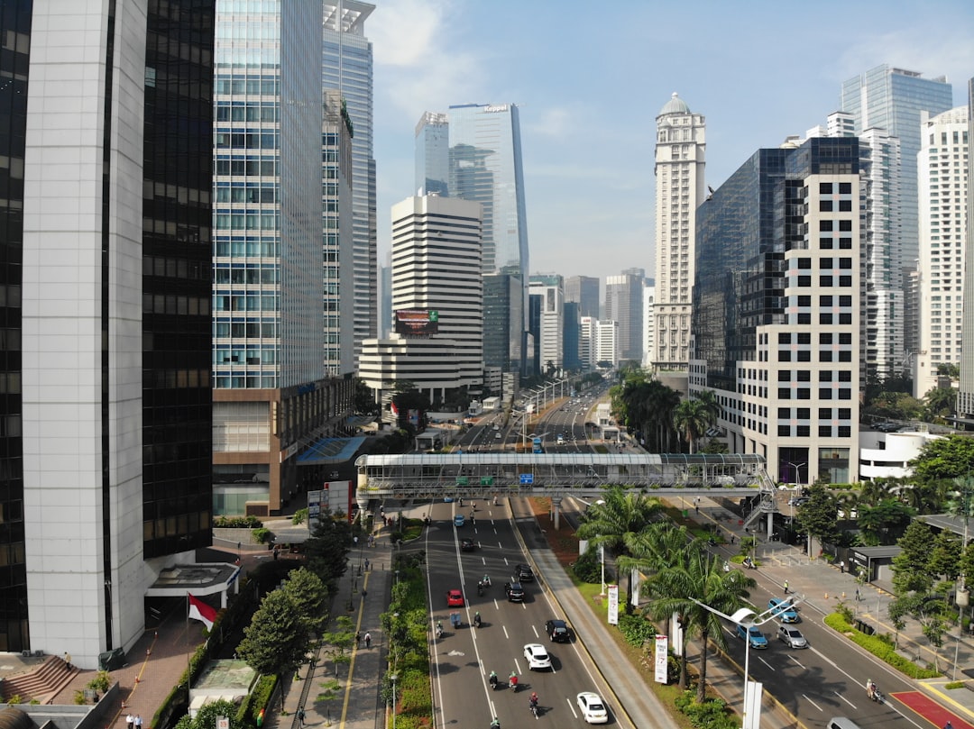 Saham Properti di Tekanan BI Rate Tinggi, Ini Strateginya
